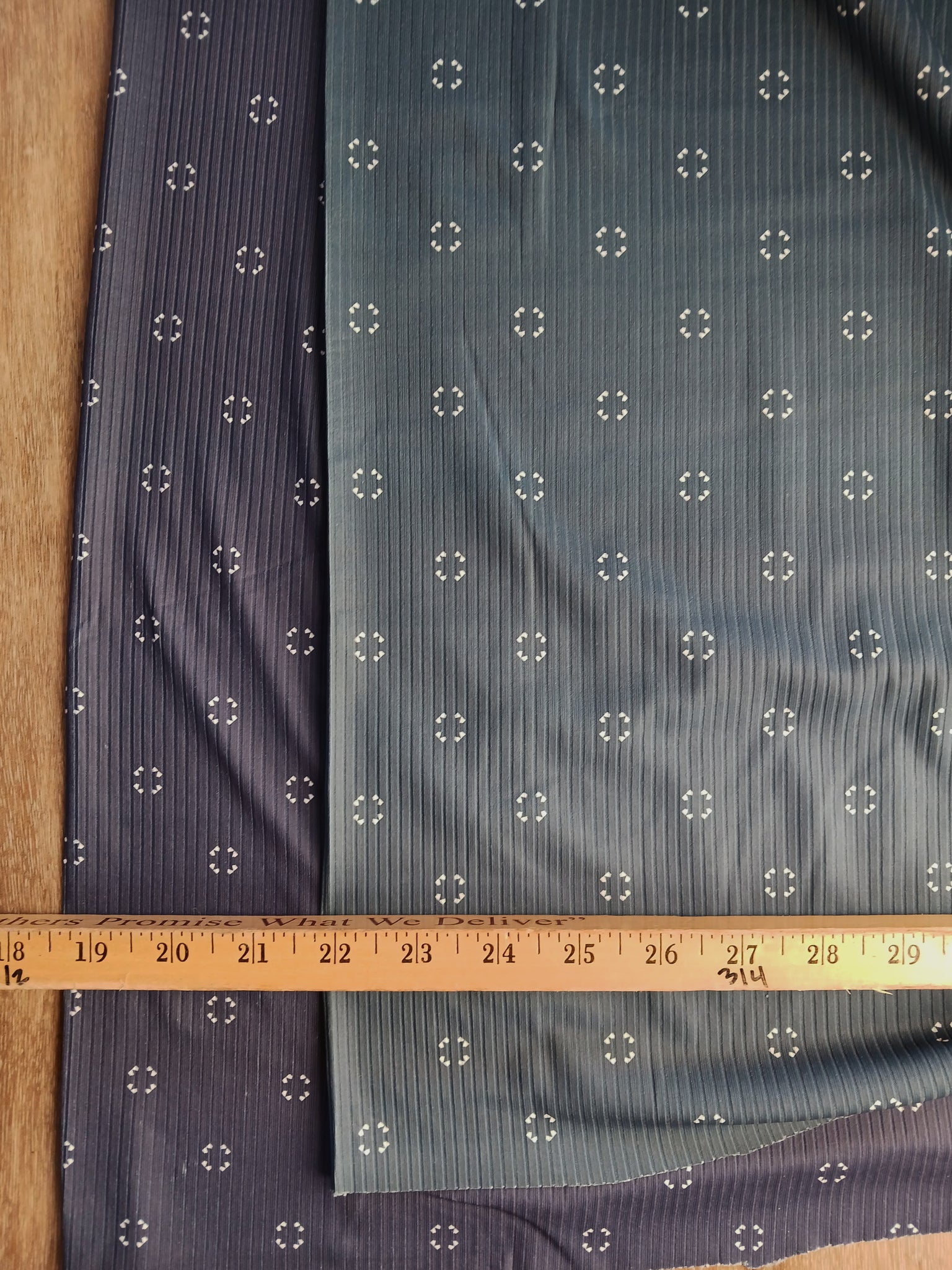 Geometric Print|Unbrushed Rib Knit|By the Half Yard