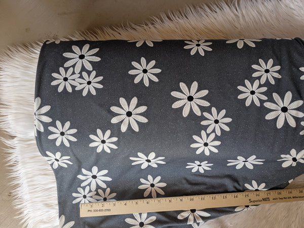 Daisies on Heathered Grey DTY w/Embossed  Puff | By the Half Yard