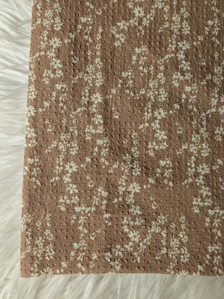 Nutmeg Sprigs | Pucker Poly |By the Half Yard