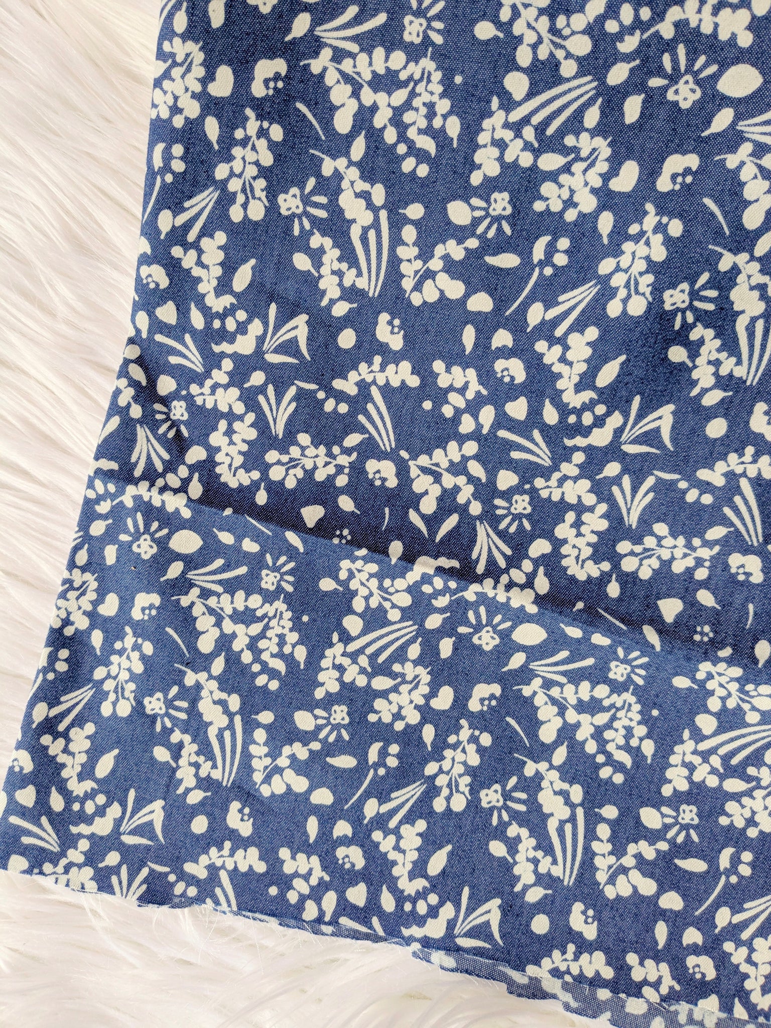Sprigs on Denim Blue |Denim Look Poly Cotton| By the Half Yard