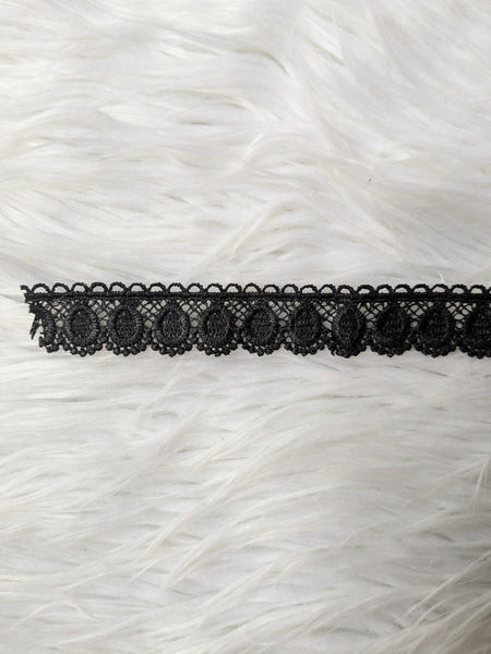 Black 3/4 " Scalloped Edge Trim | By the Half Yard