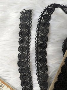 Black 3/4 " Scalloped Edge Trim | By the Half Yard