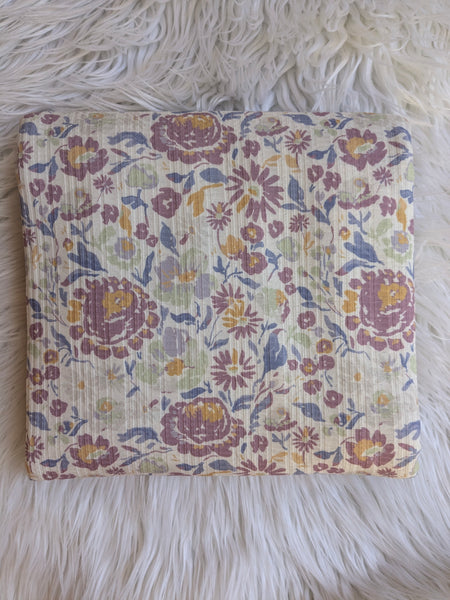 Evelyn Floral on Lt. Cream |Summer Breeze Knit|By the Half Yard