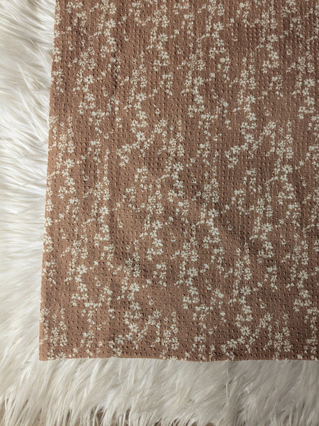 Nutmeg Sprigs | Pucker Poly |By the Half Yard